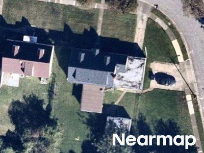 Commodore Dr in Norfolk - Image 1