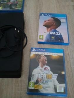 Console PS4 Slim Ps4 à Saint-Brieuc - Photo 1