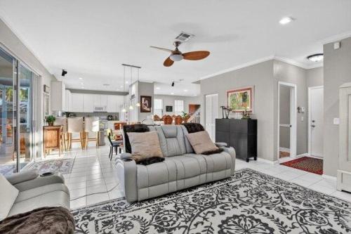 Coral Isles Dr, Boca Raton, Home For Rent in Boca Raton - Image 1