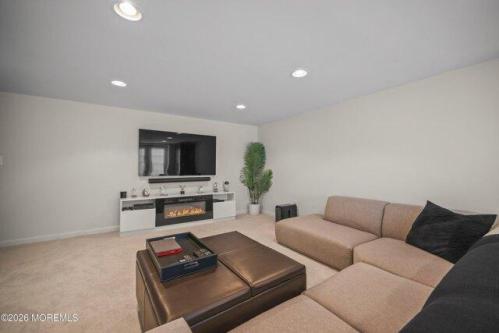 Cortland Rd, Eatontown, Home For Rent in Middletown - Image 1