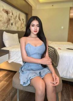 Curvy Escort With an Easy Style in Denpasar - Image 2