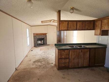 DIAMOND IN THE ROUGH! FINANCING AVAILABLE FOR THIS FIXER UPPER! in Great Falls - Image 2