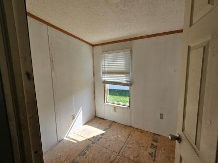 DIAMOND IN THE ROUGH! FINANCING AVAILABLE FOR THIS FIXER UPPER! in Great Falls - Image 7