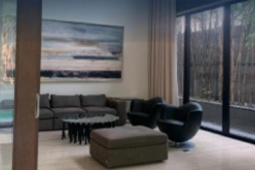Dasmarinas, Makati, House For Rent in Signal Village - Image 1