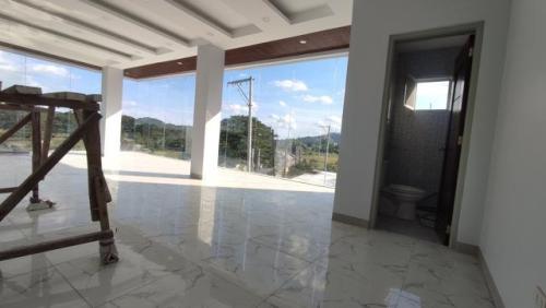 Dela Cruz, Bamban, Office For Rent in Capas - Image 1