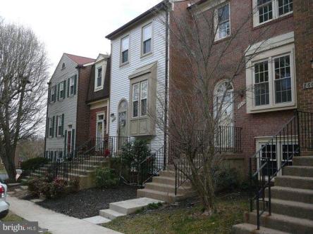 Dellway Ln, Vienna, Home For Rent in Reston - Image 1