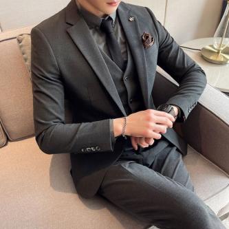 Distinguished Fine Apparel in Richmond - Image 8