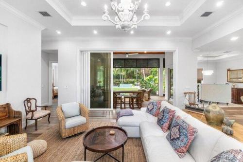 Dixie Blvd, Delray Beach, Home For Rent in Delray Beach - Image 1