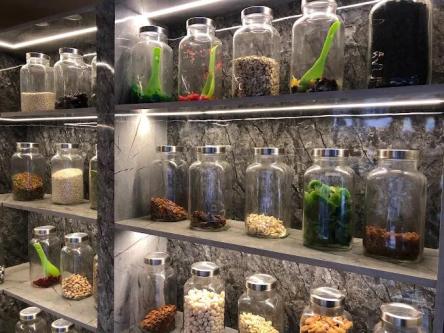 Dreams Dry Fruits Shop on Rent in Kasturba Road - Image 3