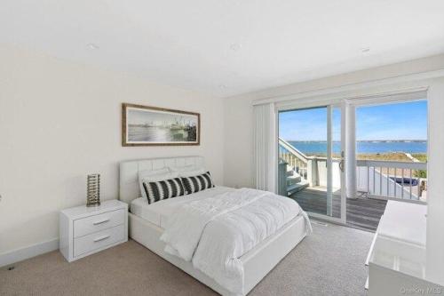 Dune Rd, Westhampton, Home For Rent in Hamptons - Image 1