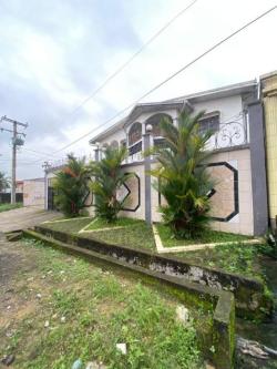 Duplex à vendre makepe. à Douala - Photo 1