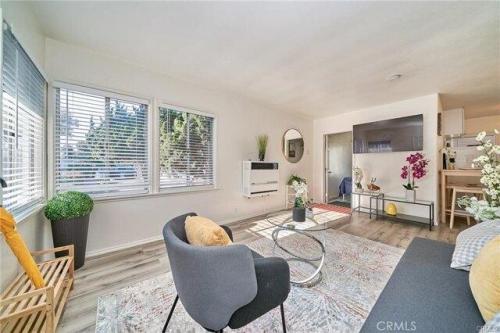 E Jacinto Way, Long Beach, Home For Rent in Long Beach - Image 1