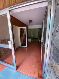 EDIFICIO - LAS MERCEDES - 950 Mts2 en Caracas - Imagen 3