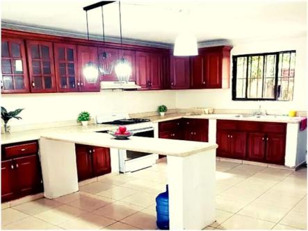 EL MEJOR NEGOCIO, INVIERTA EN ESTA VILLA EN SAN CRISTOBAL, Aut. en San Cristóbal - Imagen 2