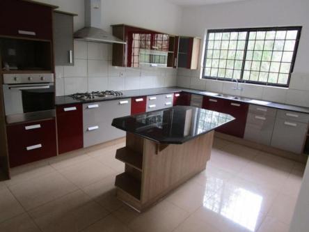ELDORET KAPSOYA 3 BEDROOM TO LET in Eldoret - Image 4