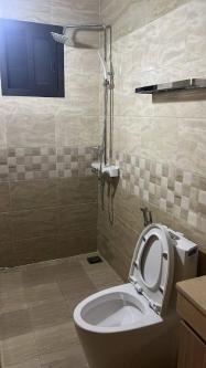 EN LOCATION UN GRAND DUPLEX DE 10PIÈCES+PISCINE BINGERVILLE à Abidjan - Photo 11