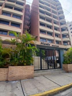 EN VENTA APARTAMENTO EN LECHERIA C.R NICOLE SUITES en Lecherías - Imagen 1