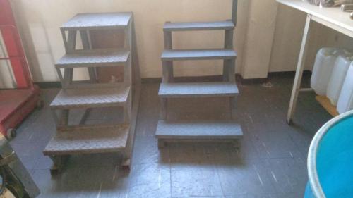 ESCALERAS MATALICAS DE CUATRO PELDAÑOS en Caracas - Imagen 1