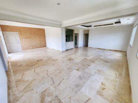 ESPACIOSO APARTAMENTO REMODELADO LA TRINITARIA STGO. en Santiago - Imagen 3