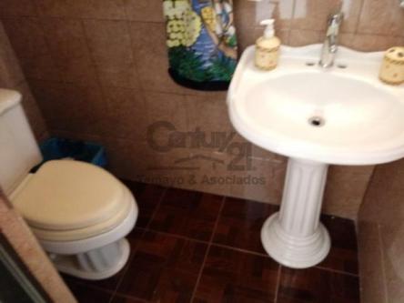 EXCELENTE PROPIEDAD EN RENTA en Santa Catarina - Imagen 4