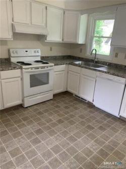 Elizabeth St Apt D, Kent, Condo For Rent in Danbury - Image 1