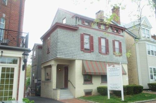 Elm St, Morristown, Home For Rent in Plainfield - Image 1