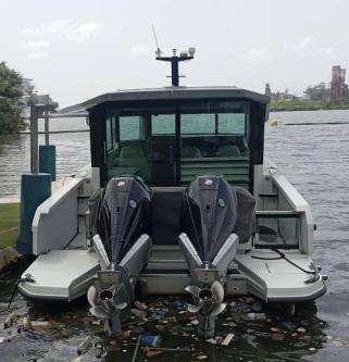 En vente bateau saxdor 320 GTO 2 moteur 300cv v8 à Abidjan - Photo 3