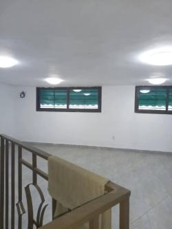Entrepôt en location à Abidjan - Photo 1