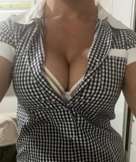 European escort servicing Perth in Applecross - Image 2