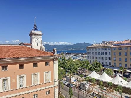 F3 PLACE DU MARCHÉ à Ajaccio - Photo 1