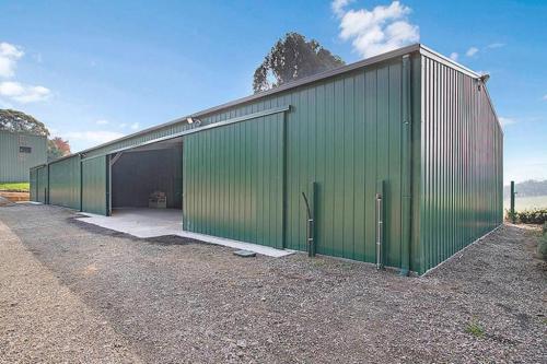 FOR RENT 2000 MTR INDUSTRIAL SHED IN SECTOR -81 /NOIDA in Noida - Image 1