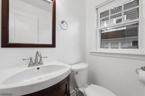 Fernwood Ave, Montclair, Home For Rent in Passaic - Image 1