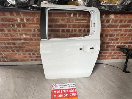 Ford Ranger T7/T6 back door in Bedfordview - Image 1