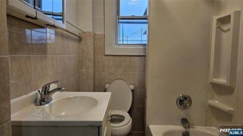 Forest Ave Unit,englewood, Home For Rent in Yonkers - Image 1