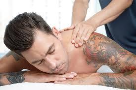 Free rub-down for first-time str8 guy (warm aircon) in Brisbane - Image 5