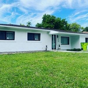 G&R Windows, Doors & Roofing in Hialeah - Image 2