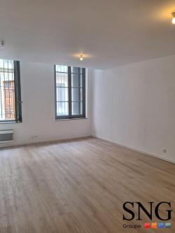 GRAND STUDIO AVEC CAVE à Nîmes - Photo 1