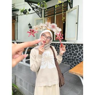 GRAVIAA - Rafless Type | Premium Floral Knitted Sweater in Singapore - Image 1