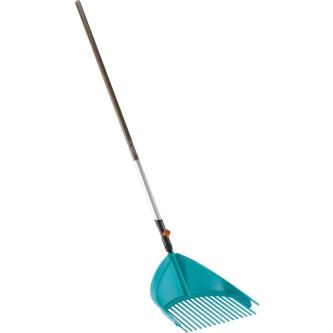 Gardena COMBISYSTEM Shovel Rake 1.3m in Cramlington - Image 1