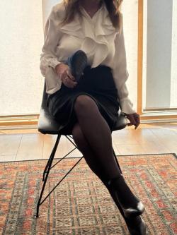 Governess & Strict Master in Dublin - Image 3