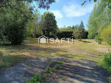 Grande parcelle constructible à Laval - Photo 1