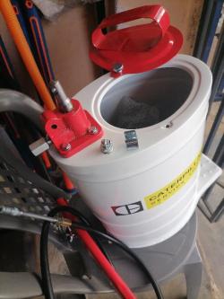 Grease Bucket Pump in Port Harcourt - Image 2