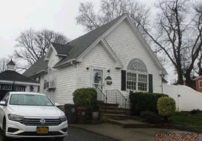Great Kills Rd in Staten Island - Image 1