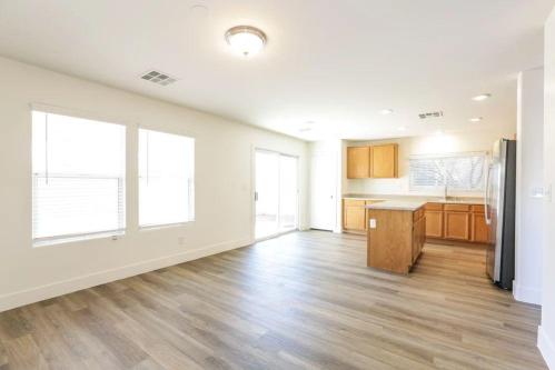 Great Location House For Rent 3Bed CALL NOW in Spring Valley - Image 5