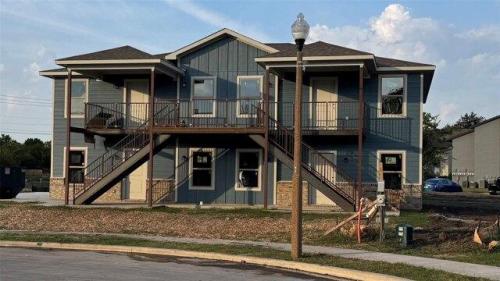 Grey Wolf Cir Unit,denton, Home For Rent in Denton - Image 1