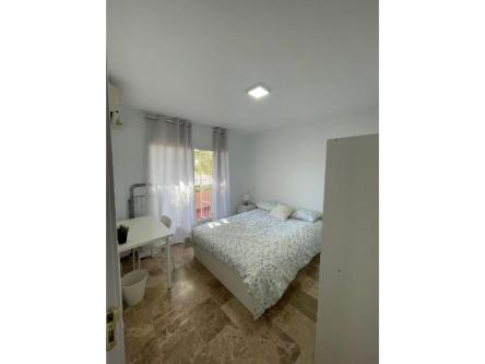 HABITACIÓN DISPONIBLE en Málaga - Imagen 1