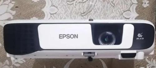 HD Projector on Rent in Noida at 1000 in Noida - Image 2
