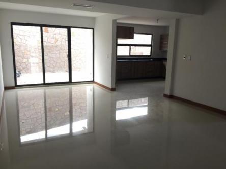 HERMOSA CASA EN RENTA ALBATERRA III en Chihuahua - Imagen 3