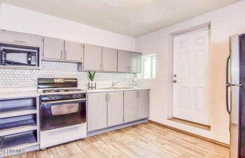 Hadlock St Unit B, El Paso, Home For Rent in El Paso - Image 1