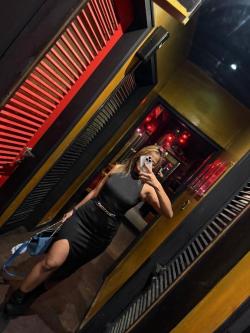 Hai me avalaible be nice and good servise in Denpasar - Image 3